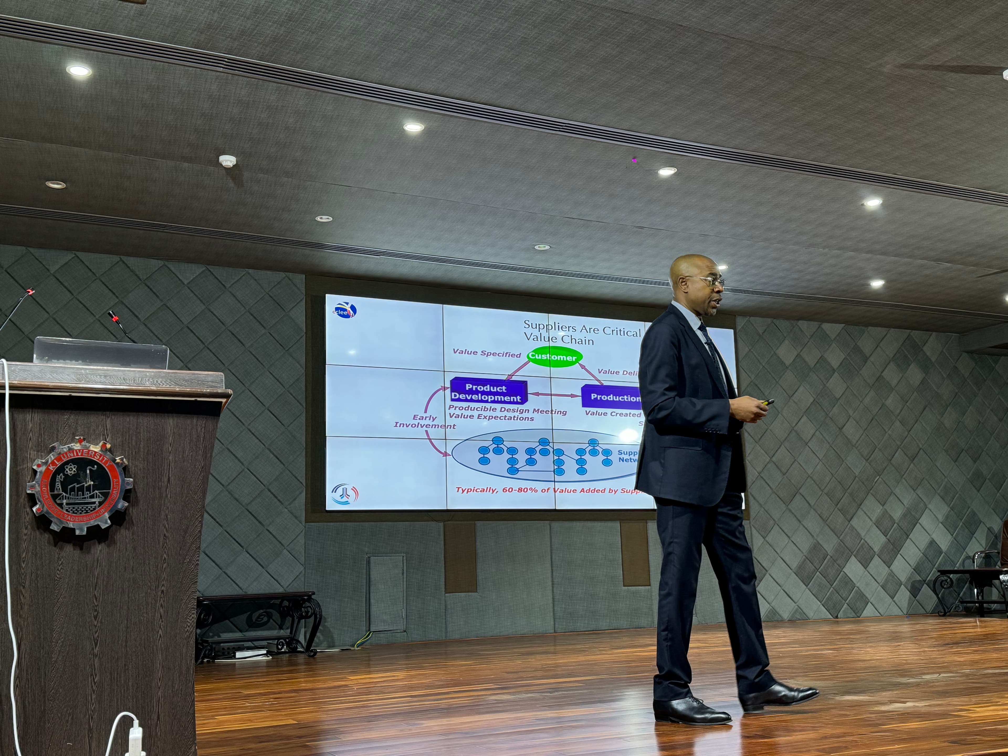 Professor Mahamouda Salouhou delivering a seminar